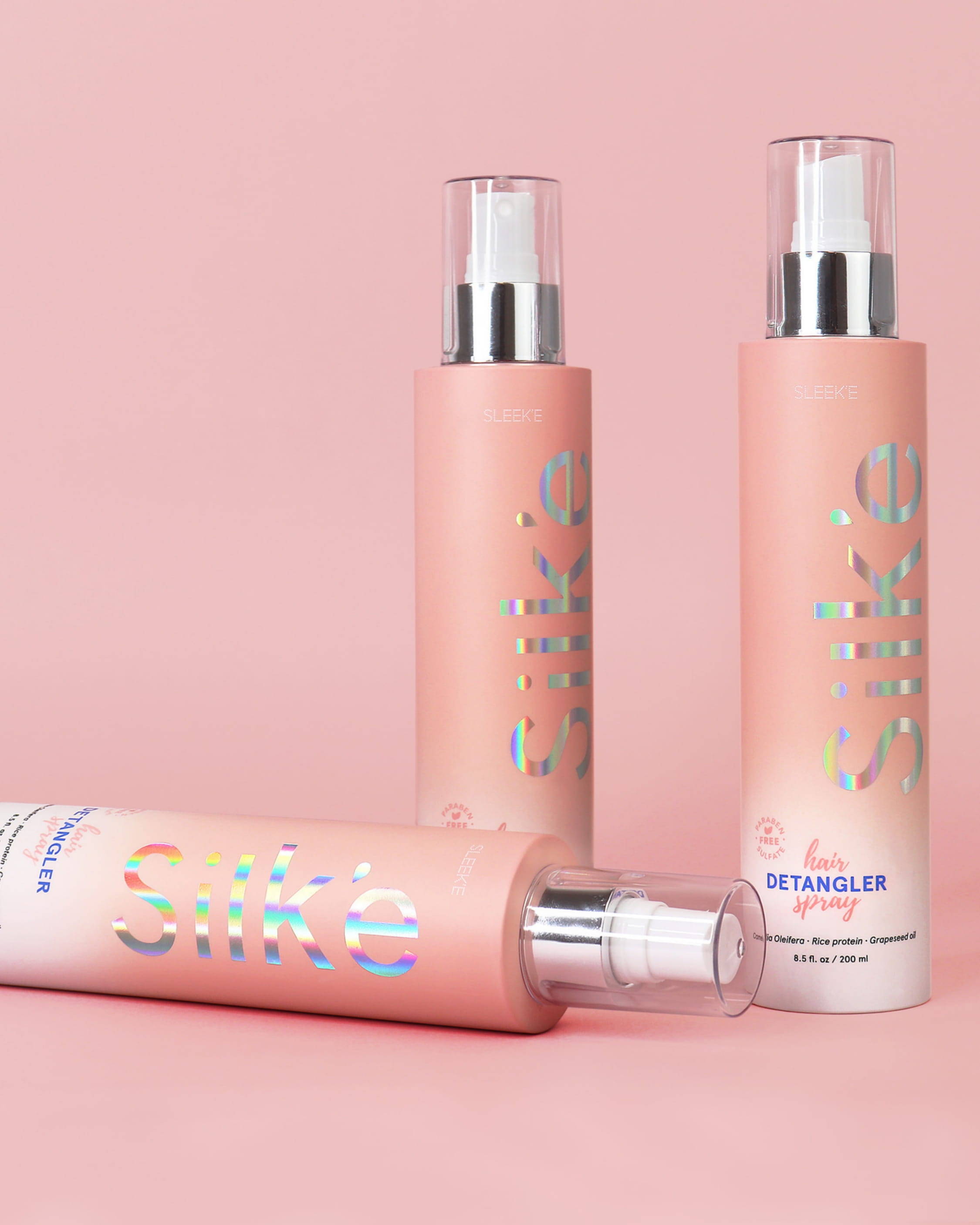 The lightweight mist hydrates and detangle wet or damp hair without